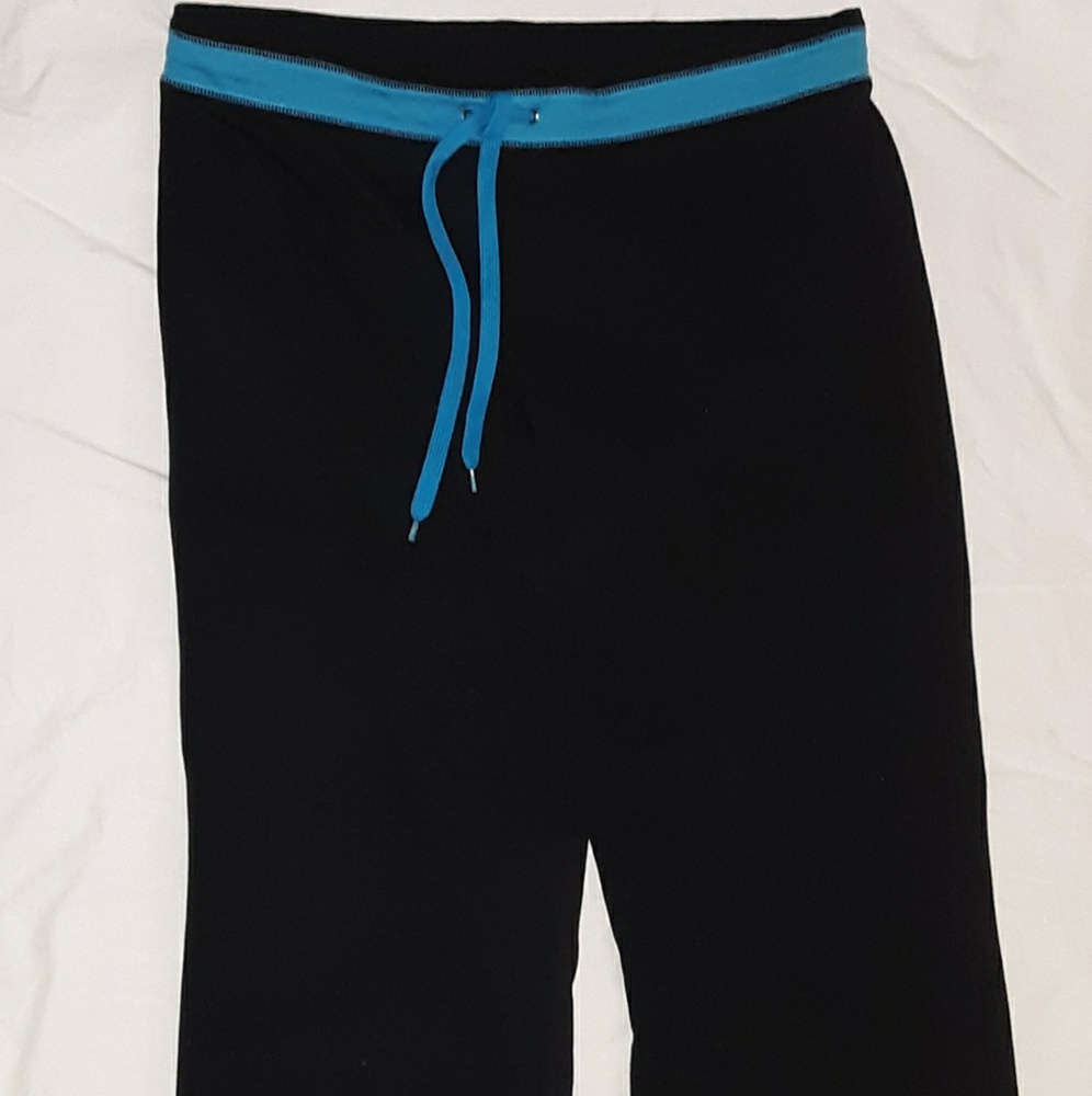 Ladies active wear